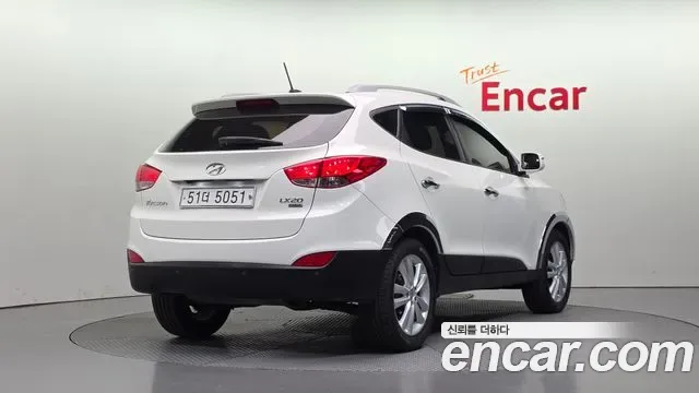 Hyundai Tucson ix, 2010 — фото 2