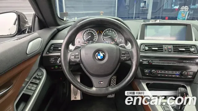 BMW 6-Series F12, 2013 — фото 13