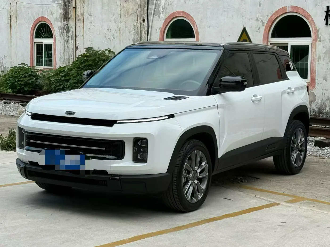 Geely ICON