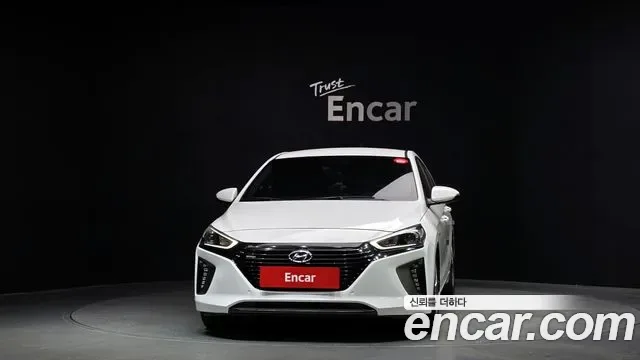 Hyundai Ioniq Ionic Hybrid, 2016 — фото 2