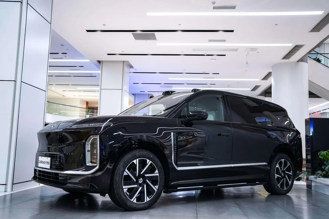 NIO ES9
