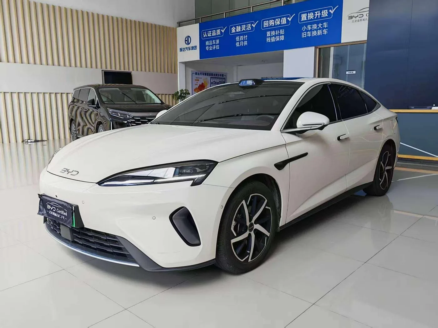 BYD Seal 07DM