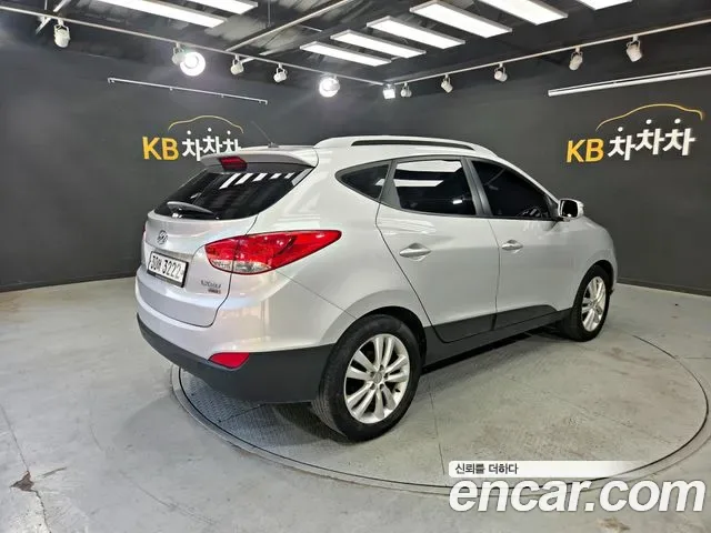 Hyundai Tucson ix, 2011 — фото 2
