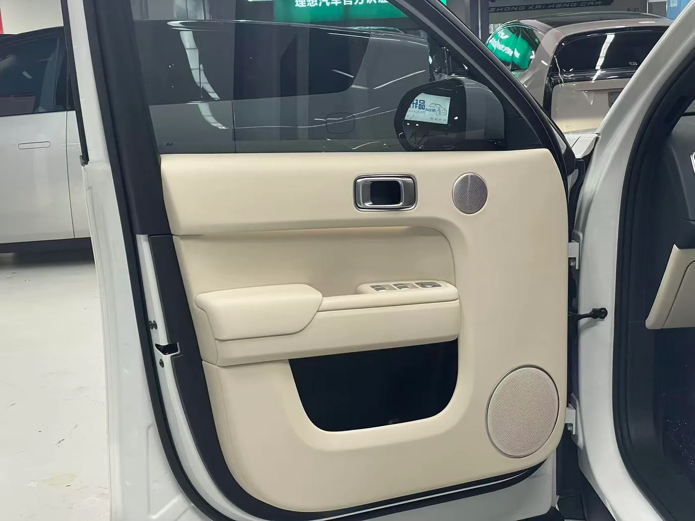 Li Auto Ideal L7, 2023 — фото 13