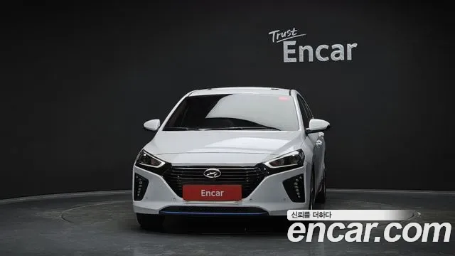 Hyundai Ioniq Ionic Hybrid, 2016 — фото 3