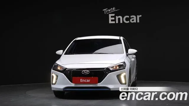 Hyundai Ioniq Ionic Hybrid, 2016 — фото 3