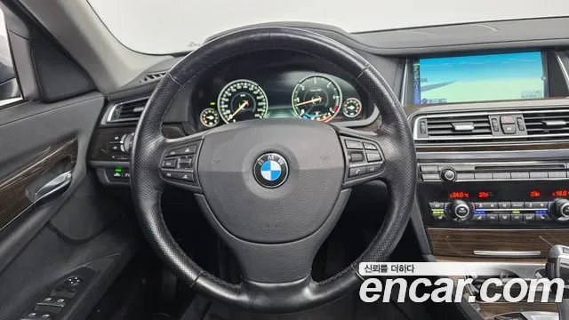 BMW 7-Series F01, 2013 — фото 14