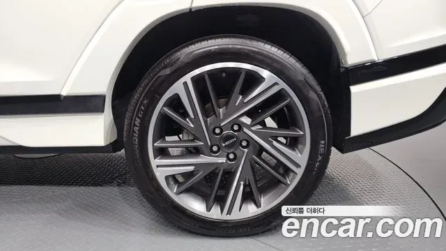 KG_Mobility_Ssangyong Actyon Activian, 2025 — фото 21