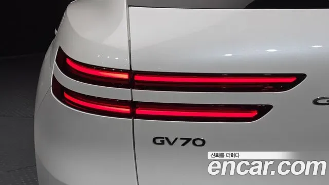 Genesis Gv70, 2025 — фото 23