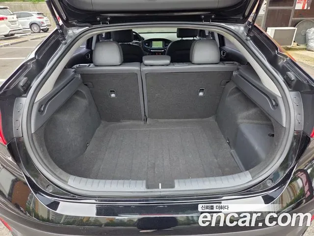 Hyundai Ioniq Ionic Hybrid, 2016 — фото 19