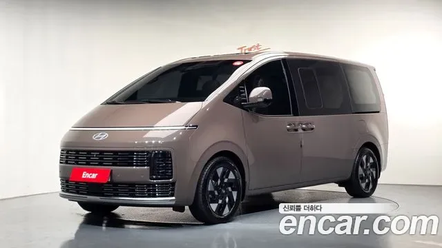 Hyundai Staria