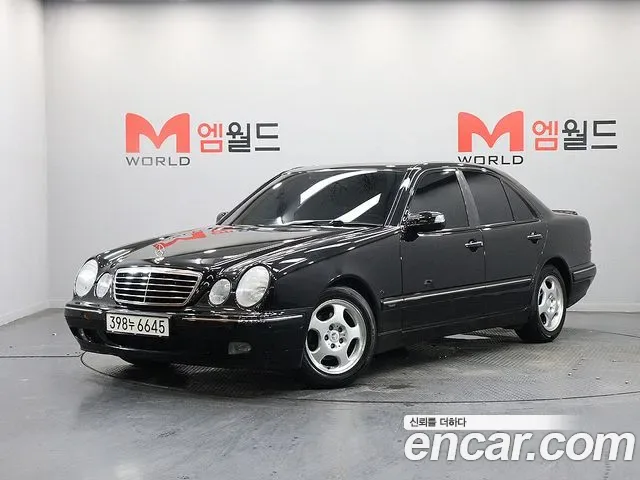 Mercedes-Benz E-Class W210