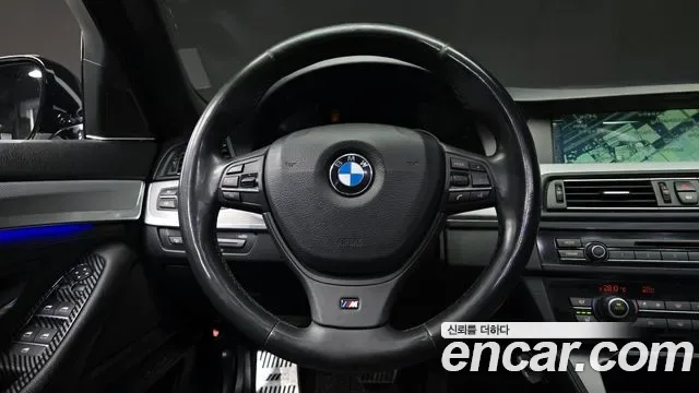 BMW 5-Series F10, 2013 — фото 13
