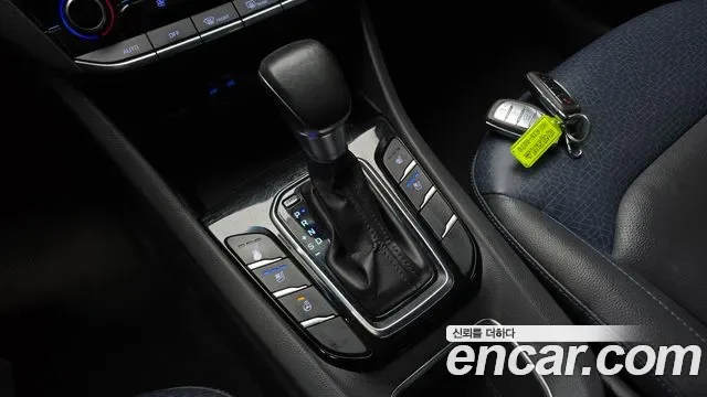 Hyundai Ioniq Ionic Hybrid, 2016 — фото 9