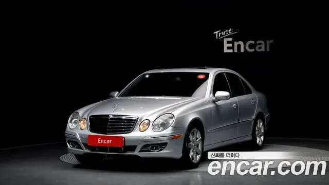 Mercedes-Benz E-Class W211