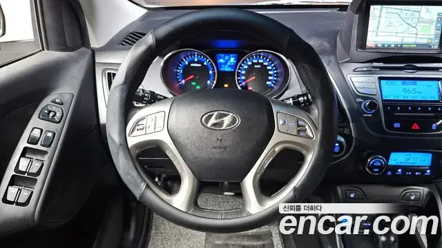 Hyundai Tucson ix, 2011 — фото 13