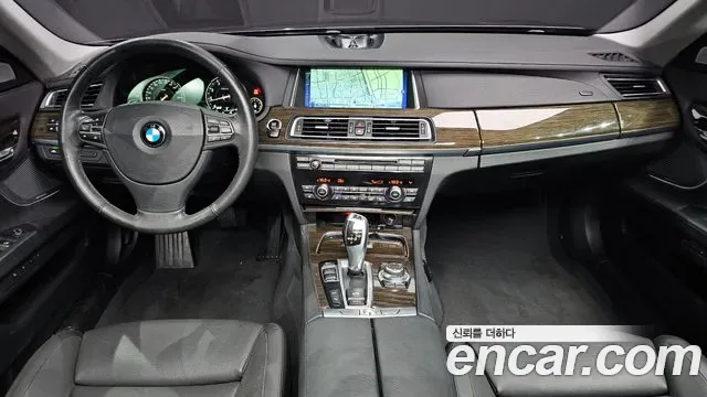 BMW 7-Series F01, 2013 — фото 7
