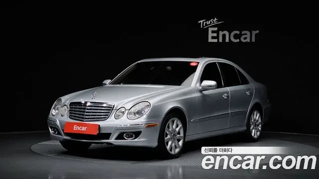 Mercedes-Benz E-Class W211