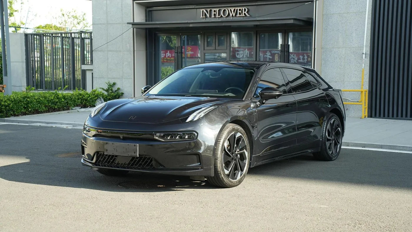 ZEEKR 001