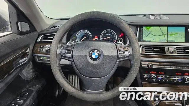 BMW 7-Series F01, 2013 — фото 16