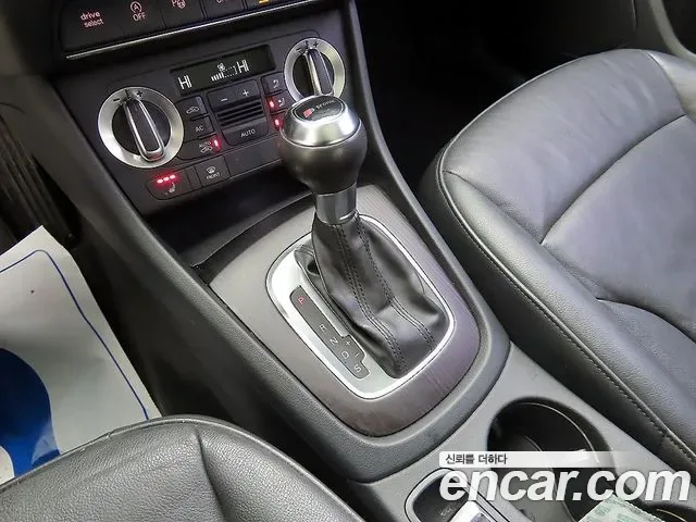 Audi Q3, 2012 — фото 10