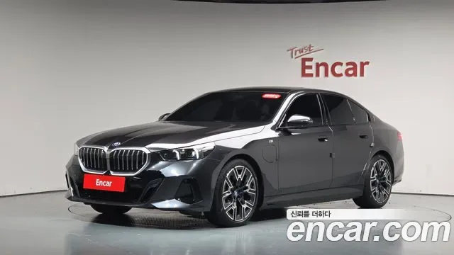 BMW 5-Series G60