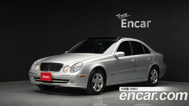 Mercedes-Benz E-Class W211