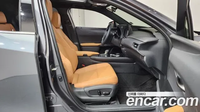 Lexus Ux UX300h, 2025 — фото 26