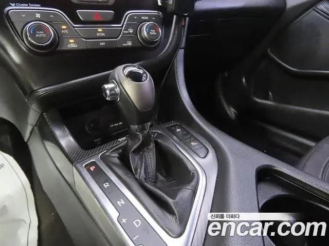Kia K5 Hybrid, 2013 — фото 11