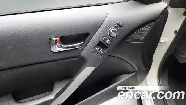 Hyundai Genesis Coupe, 2010 — фото 17