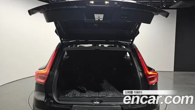 Volvo Xc40, 2025 — фото 20