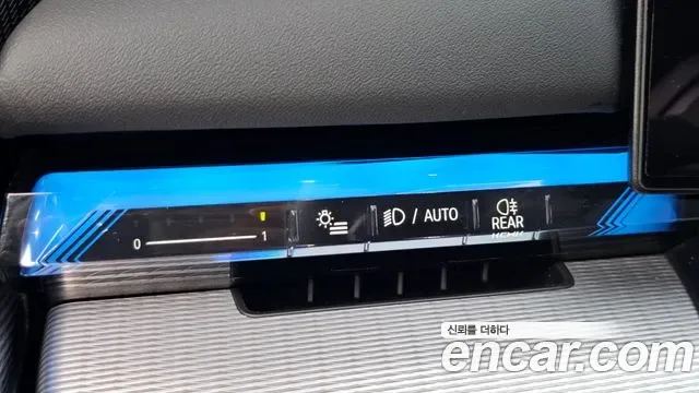 BMW 5-Series G60, 2025 — фото 31