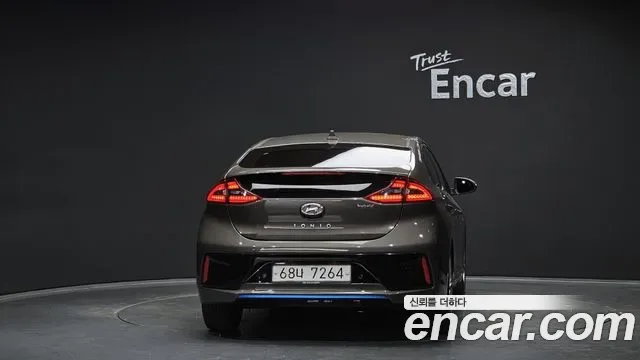 Hyundai Ioniq Ionic Hybrid, 2016 — фото 4