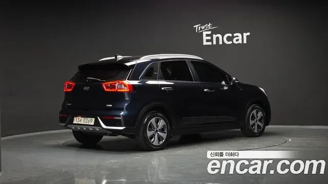 Kia Niro, 2016 — фото 2