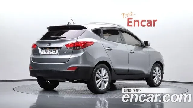 Hyundai Tucson ix, 2009 — фото 2