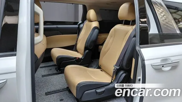 Kia Canival Carnival, 2022 — фото 12