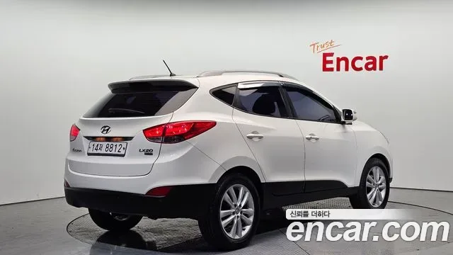 Hyundai Tucson ix, 2012 — фото 2