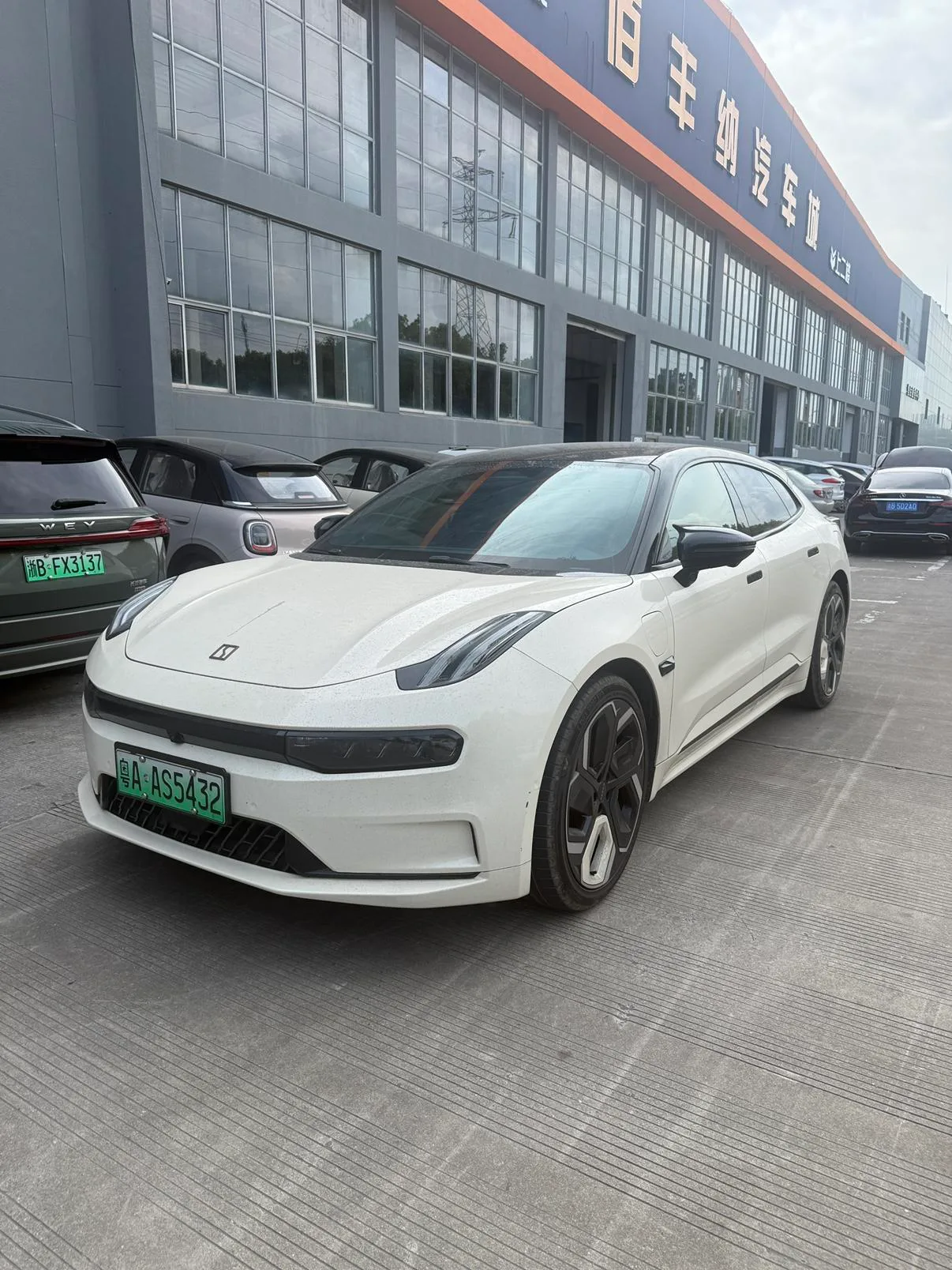 ZEEKR 001