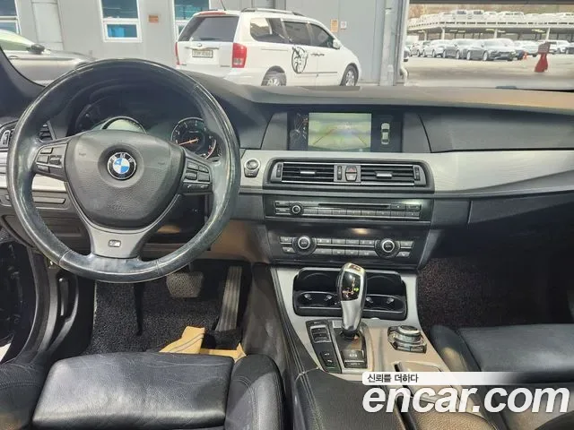 BMW 5-Series F10, 2013 — фото 18
