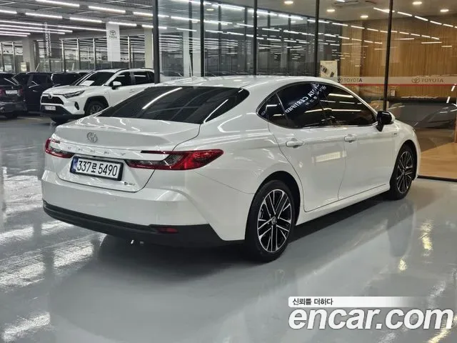 Toyota Camry xv80, 2025 — фото 2