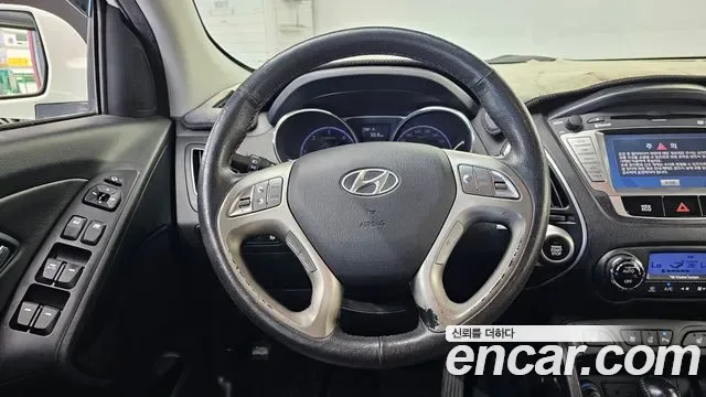 Hyundai Tucson ix, 2012 — фото 13