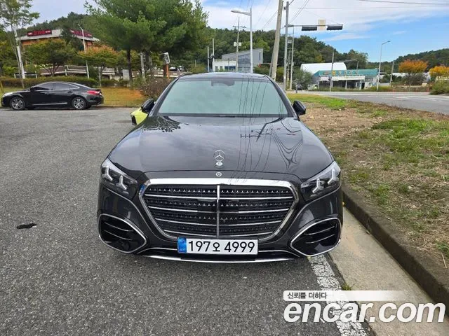 Mercedes-Benz S-Class W223