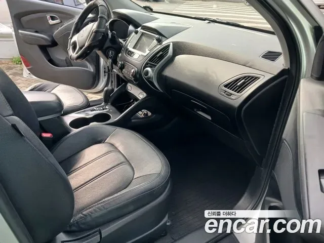 Hyundai Tucson ix, 2011 — фото 18
