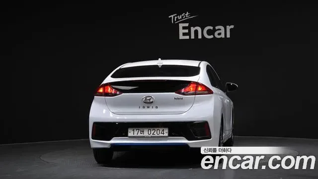Hyundai Ioniq Ionic Hybrid, 2016 — фото 4