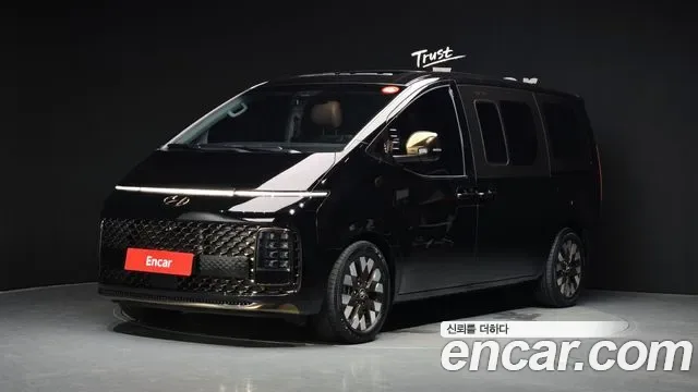 Hyundai Staria