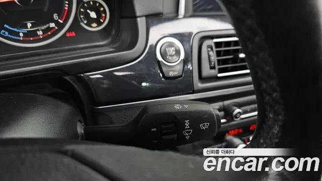 BMW 5-Series F10, 2013 — фото 18