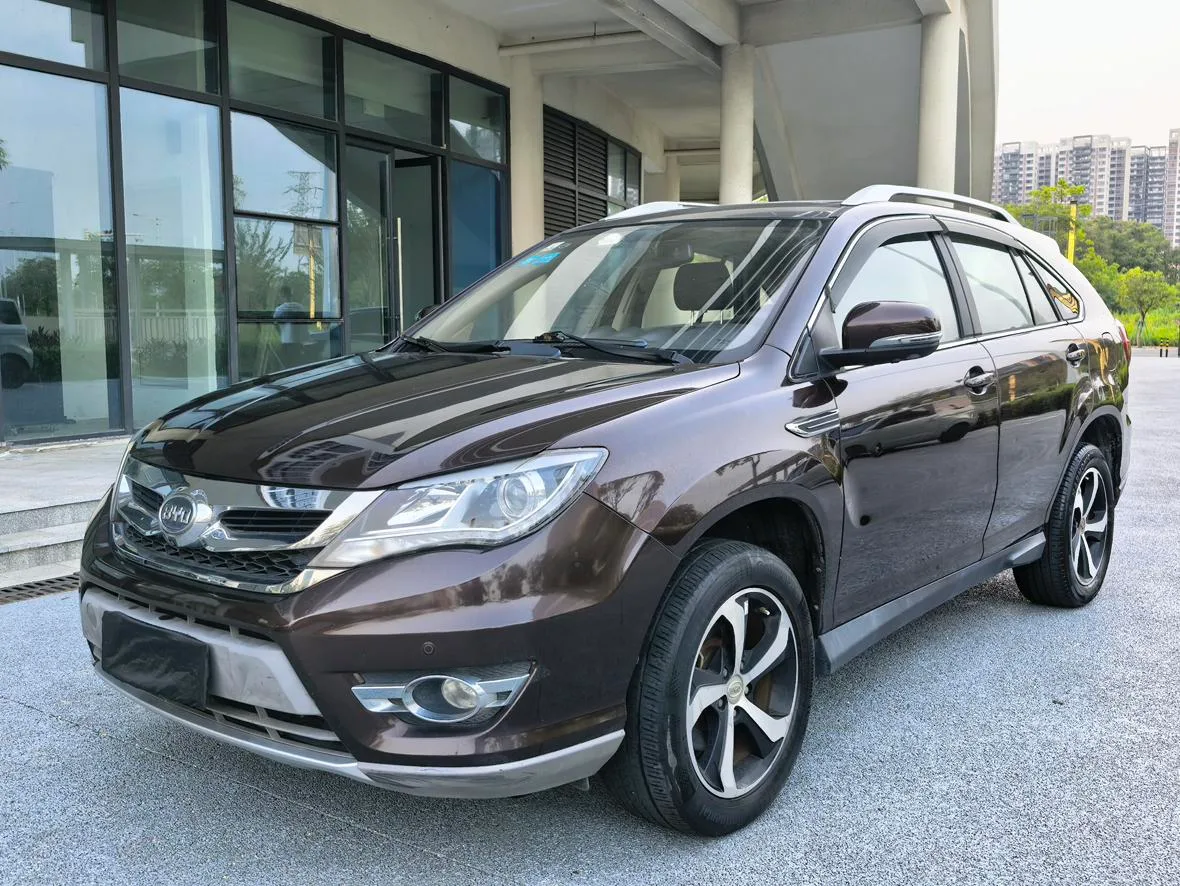BYD S7