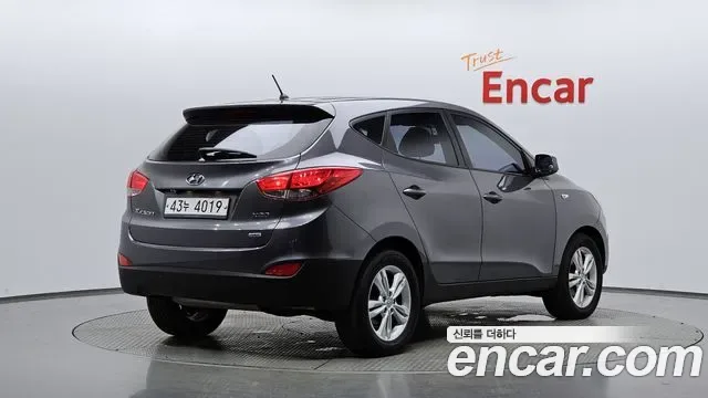 Hyundai Tucson ix, 2011 — фото 2