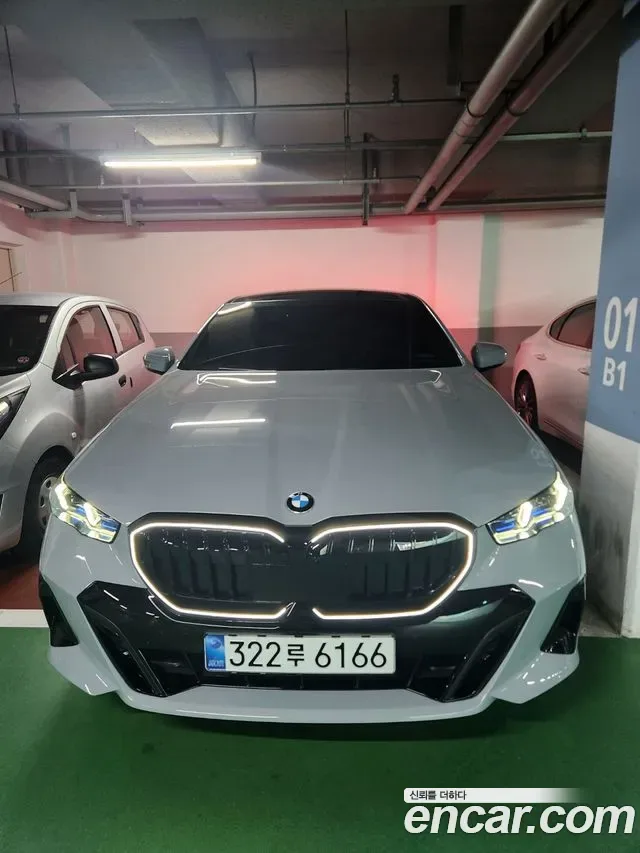 BMW 5-Series G60