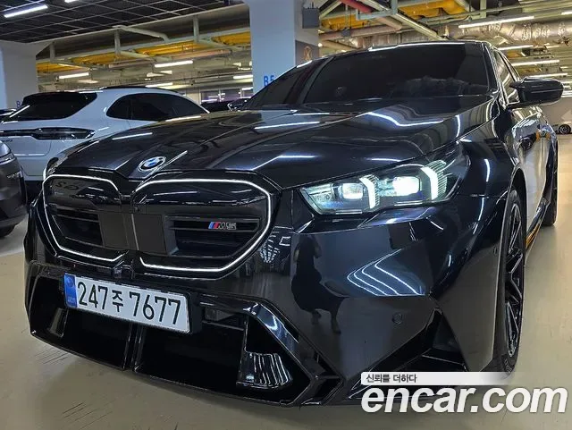 BMW M5 G90